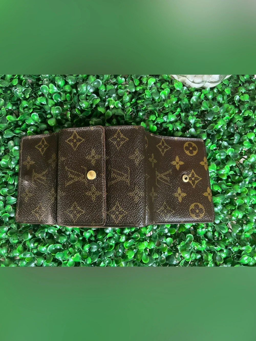 Louis Vuitton Vintage Monogram Compact Bifold Wallet SP0933
